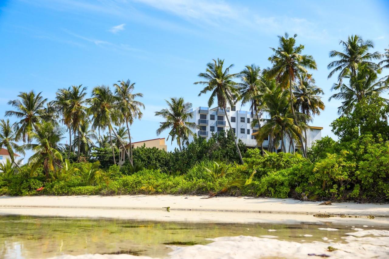 Ari Grand Hotel & Spa Dhangethi Exterior photo